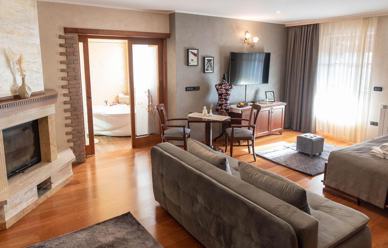 Domacija Pri Damjanu Hotel Kozina Ngoại thất bức ảnh